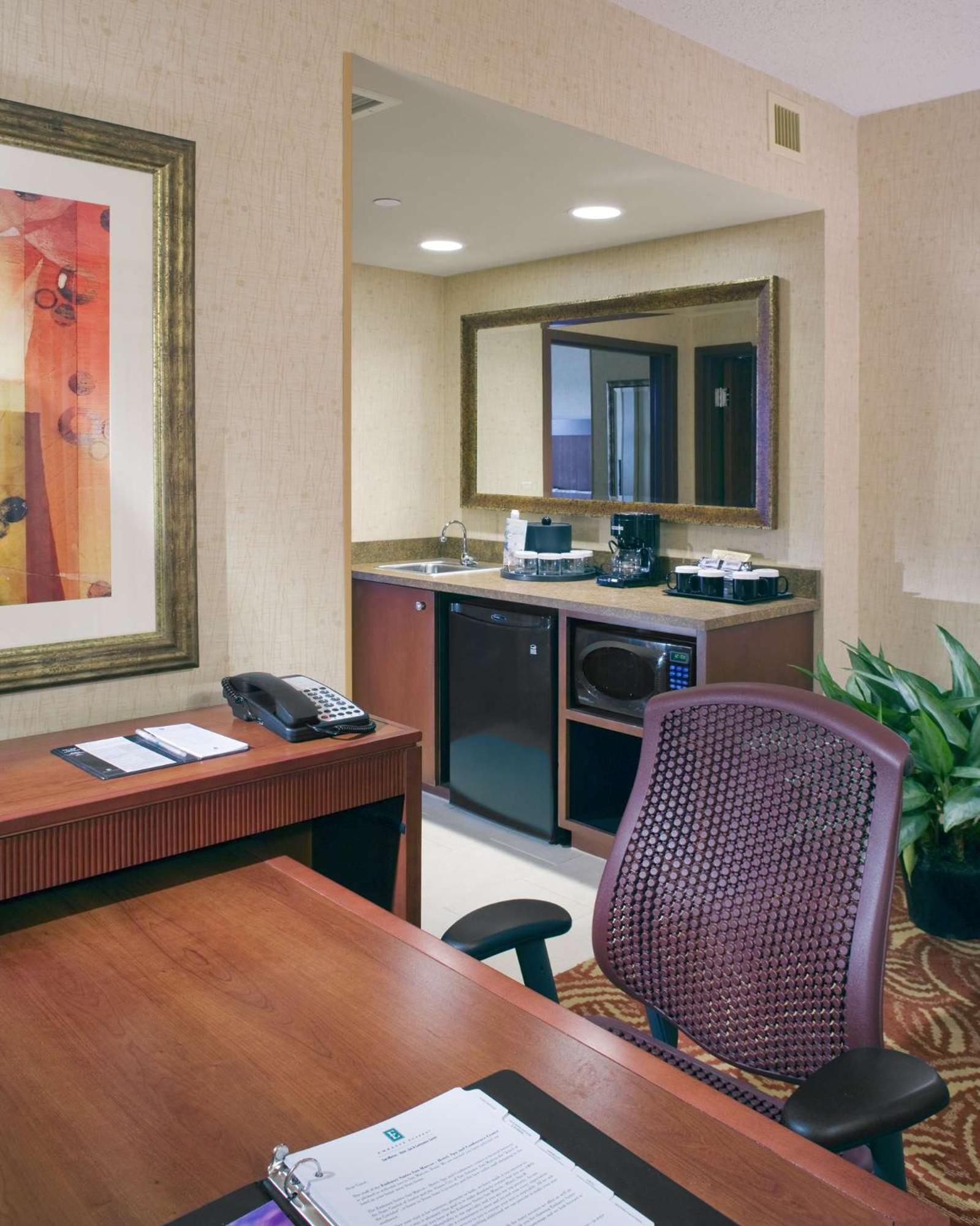 Embassy Suites By Hilton San Marcos Hotel Conference Center Dış mekan fotoğraf